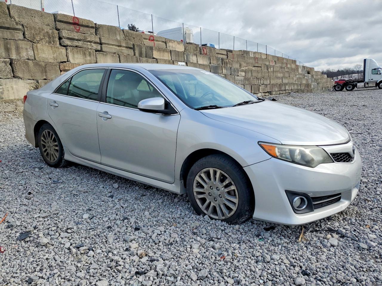 2013 Toyota Camry Se - Фото 4