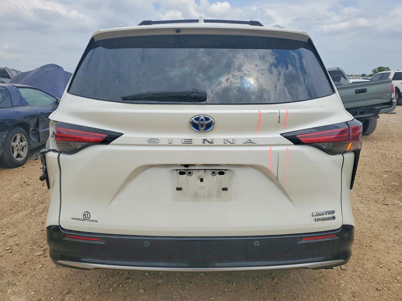 2021 Toyota Sienna Limited 7-Passenger - Фото 6