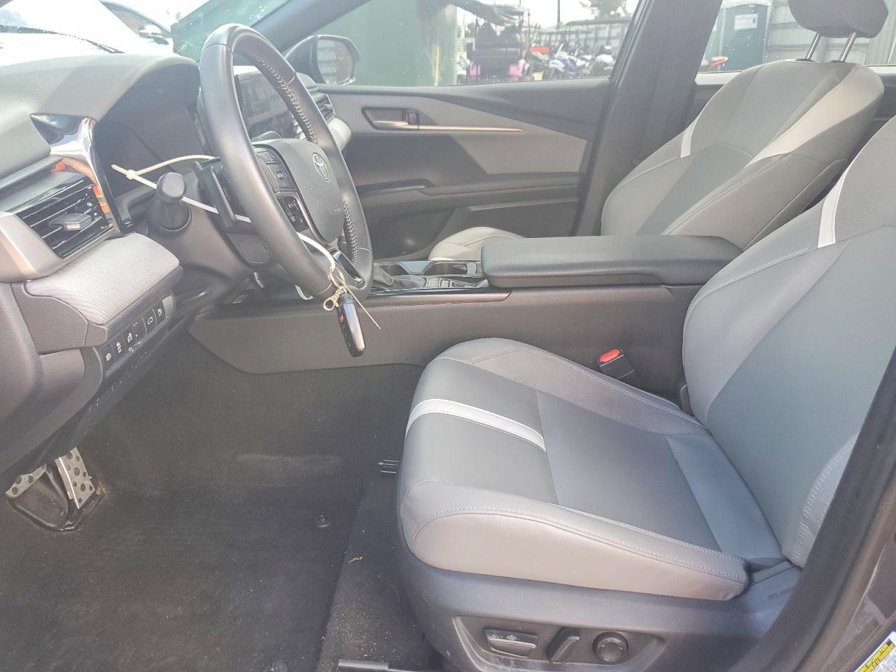 2025 Toyota Camry Se - Фото 7