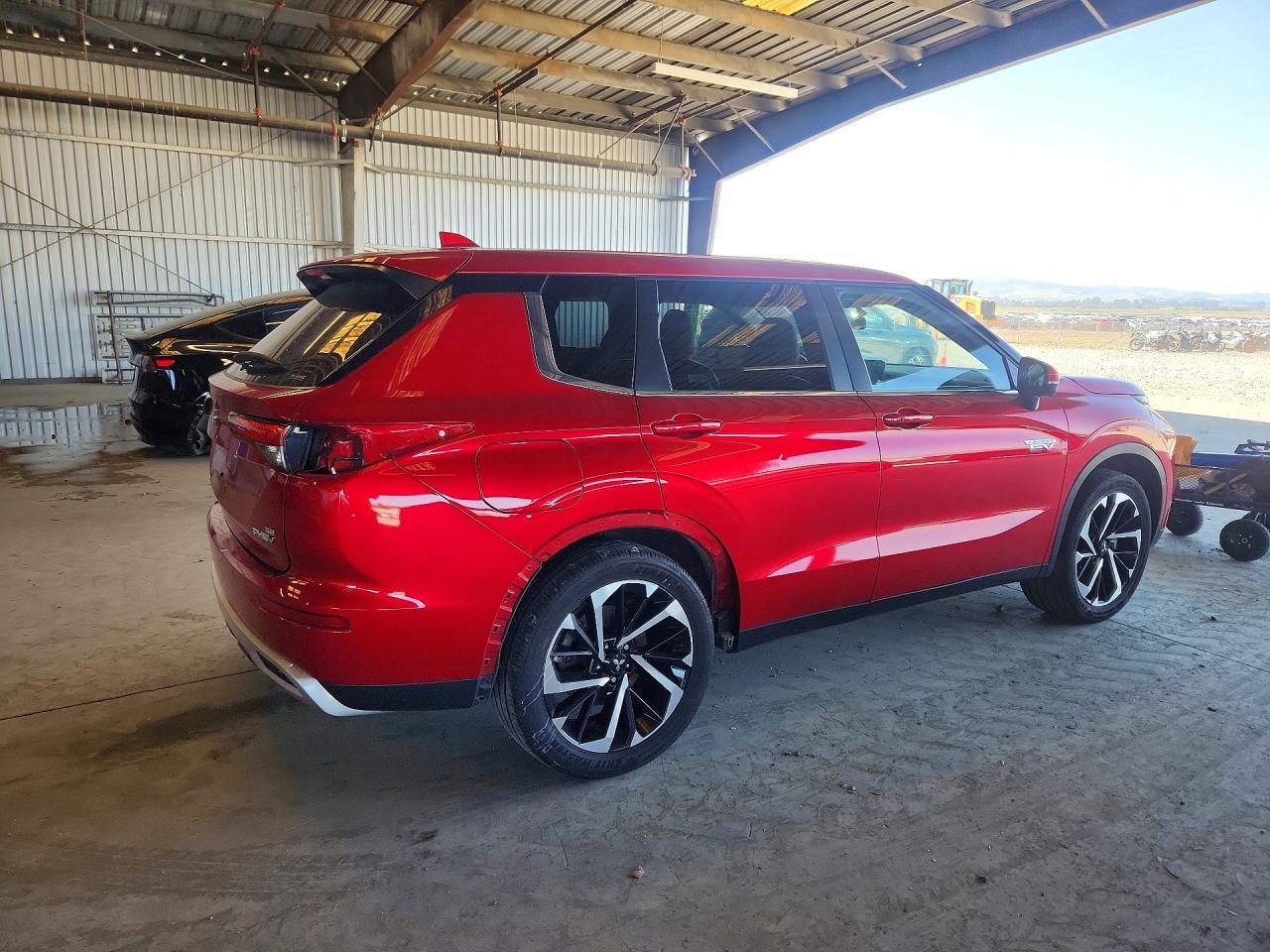 2023 Mitsubishi Outlander Se - Фото 3