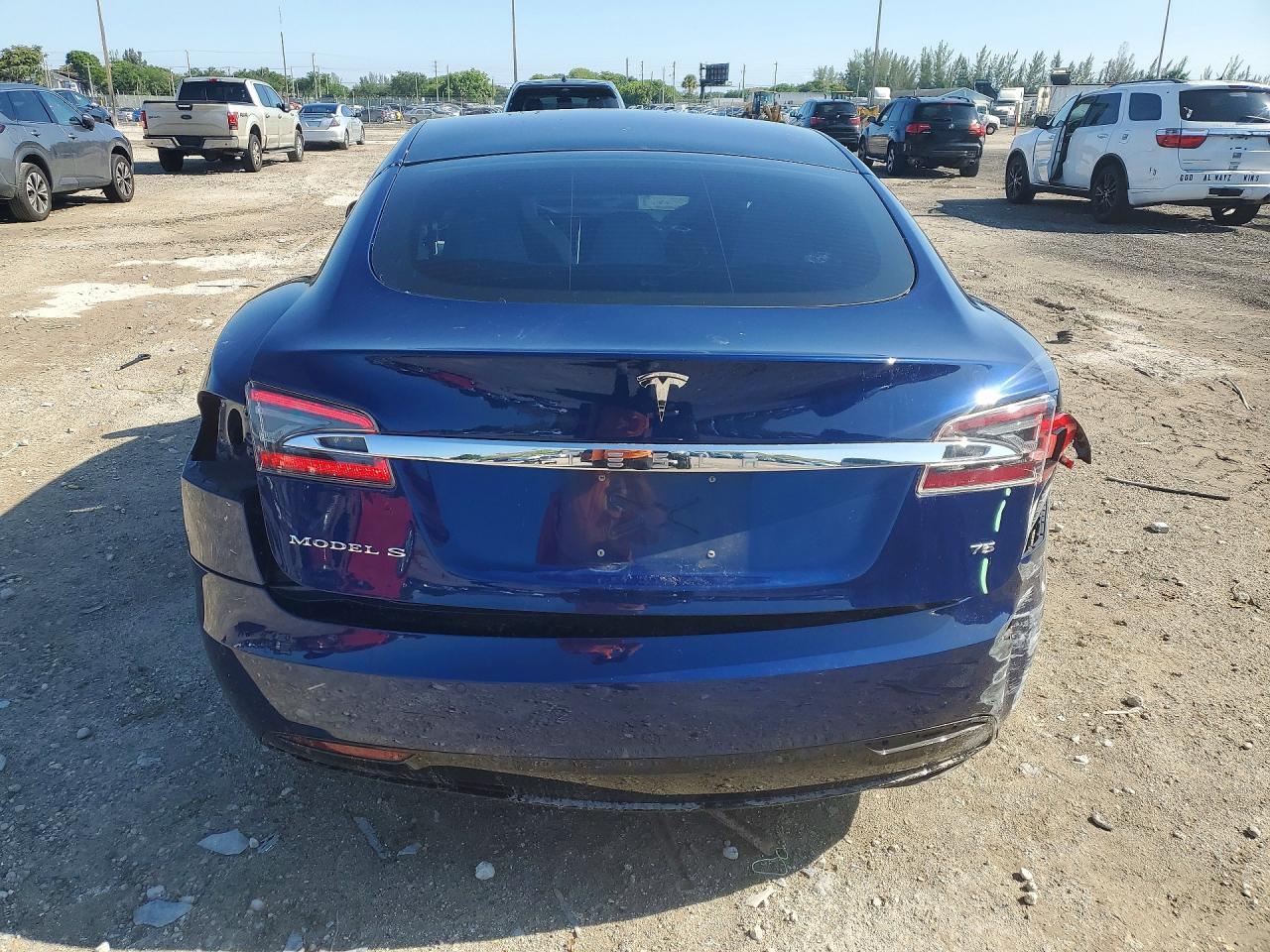 2017 Tesla Model S - Image 6