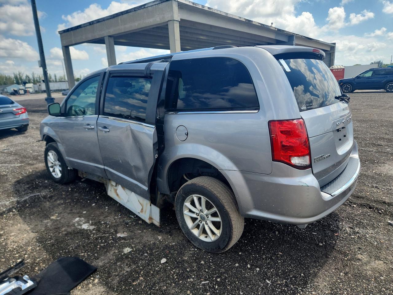 2018 Dodge Grand Caravan Sxt - Фото 2