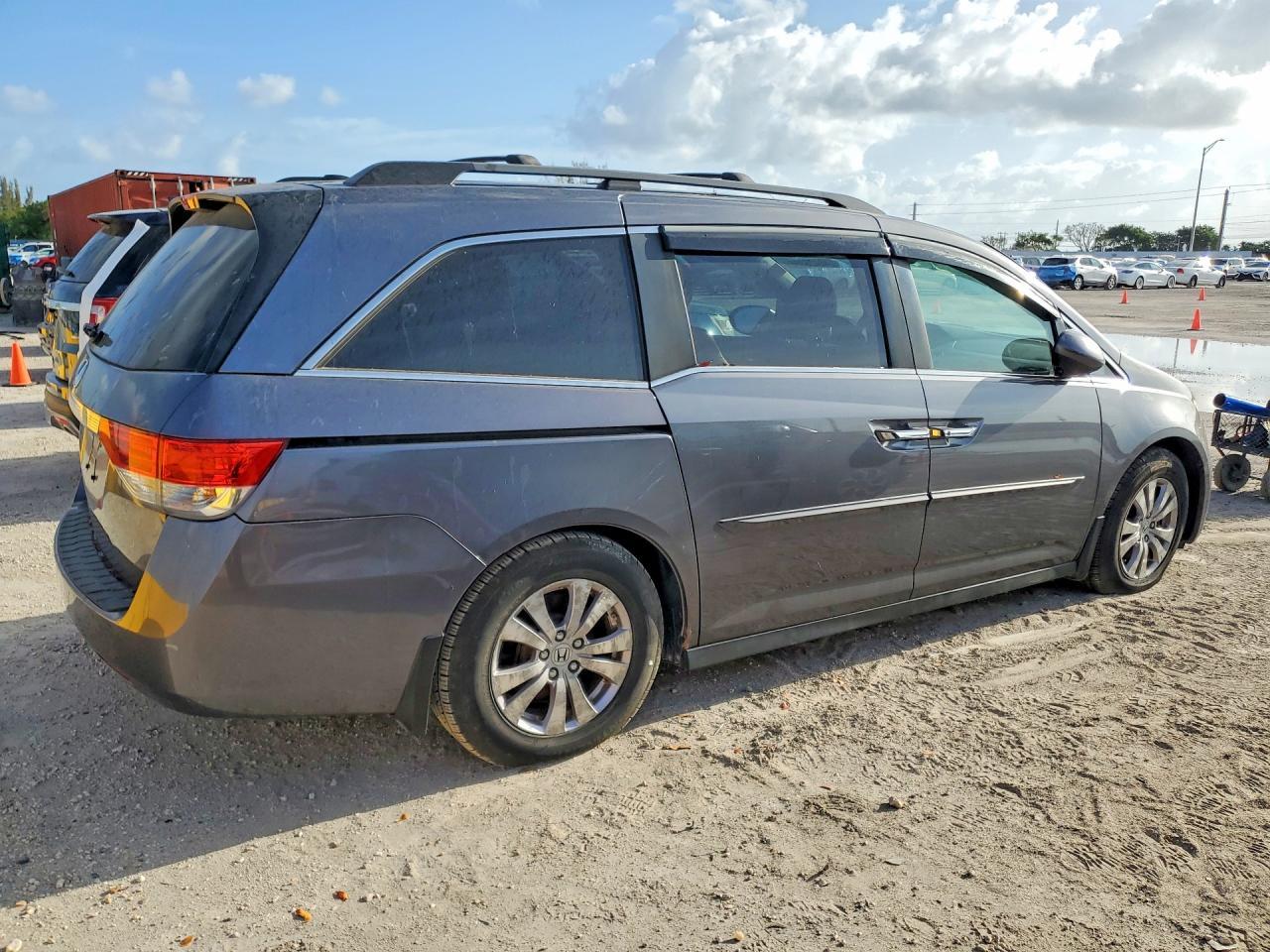 2014 Honda Odyssey Exl - Фото 3