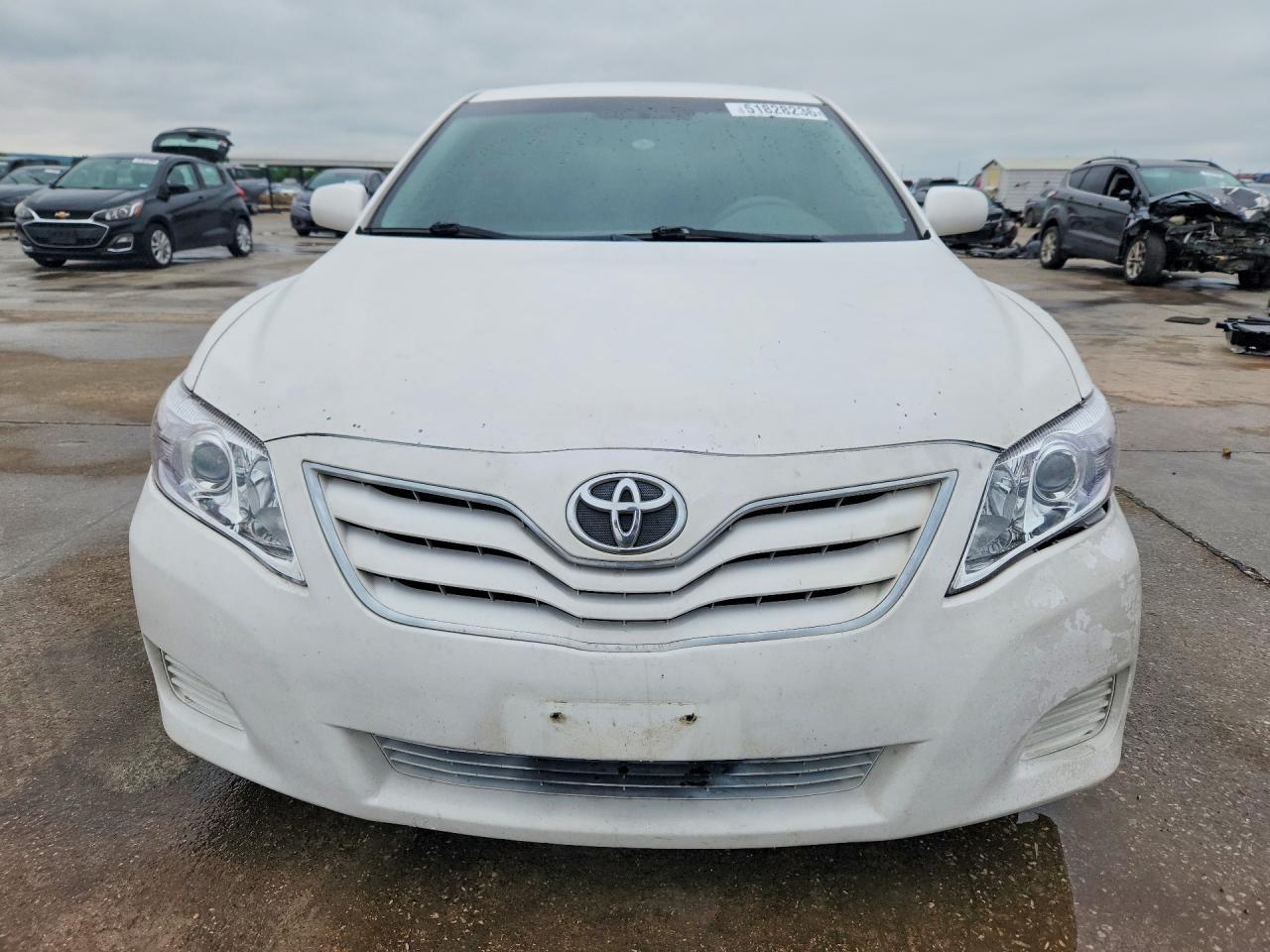 2011 Toyota Camry Le - Image 5