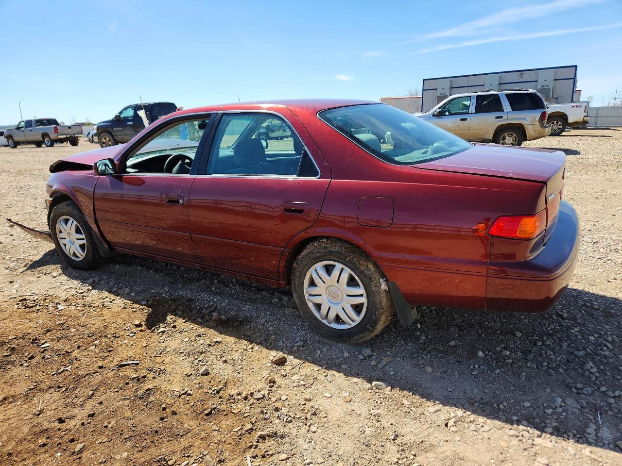 2001 Toyota Camry Le - Фото 2