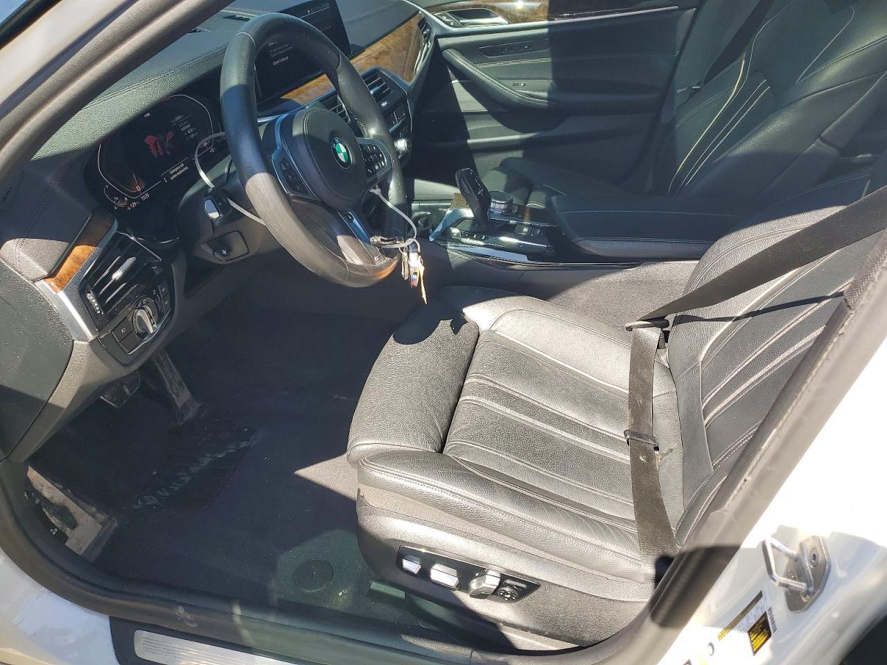 2020 BMW 530 Xi - Фото 7