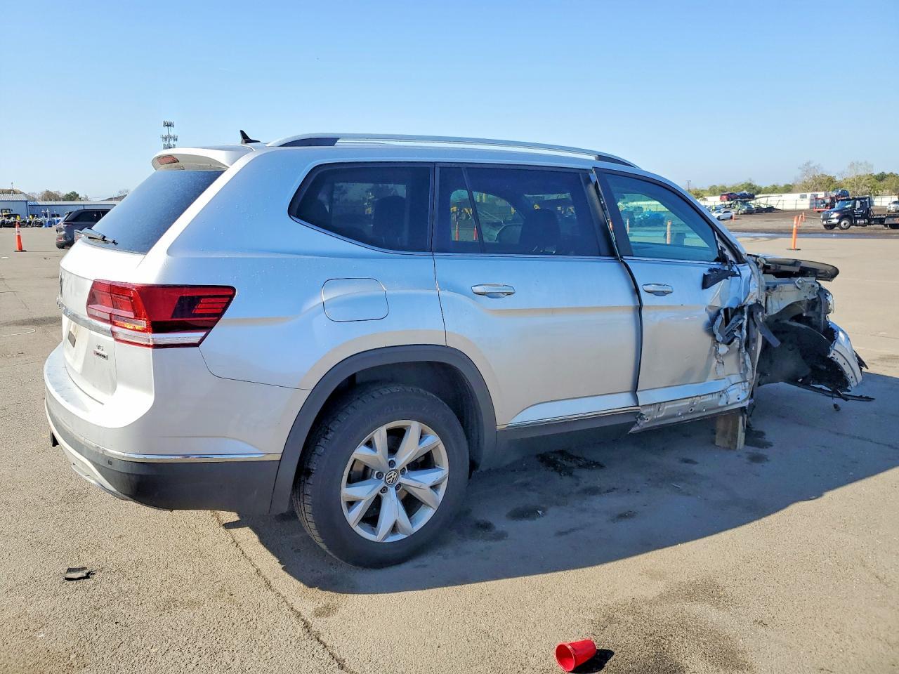 2018 Volkswagen Atlas Sel - Image 3