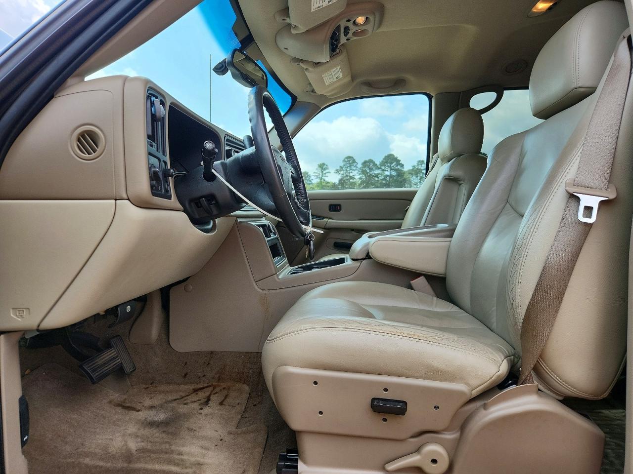 2004 GMC Yukon - Image 7
