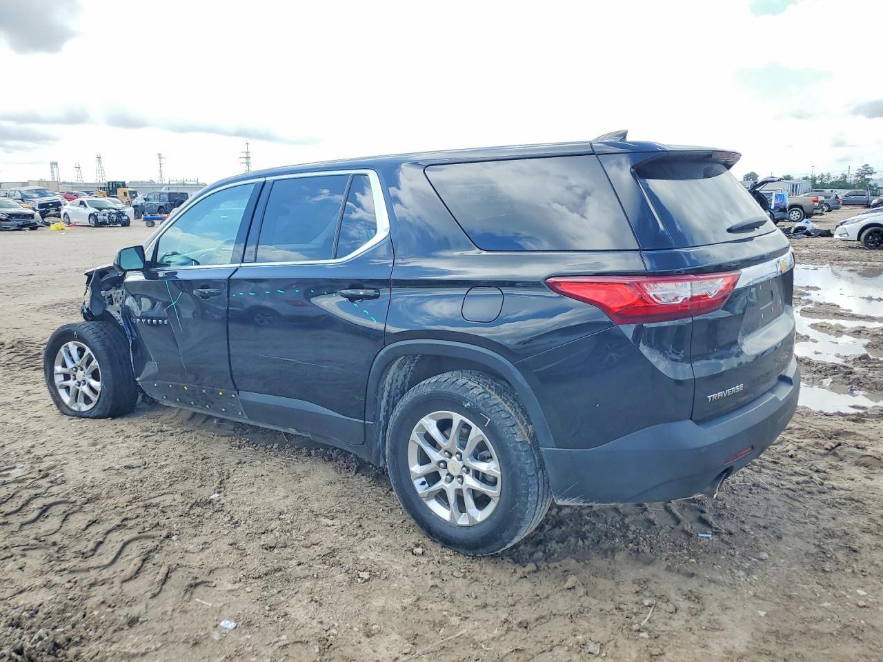 2019 Chevrolet Traverse Ls - Image 2