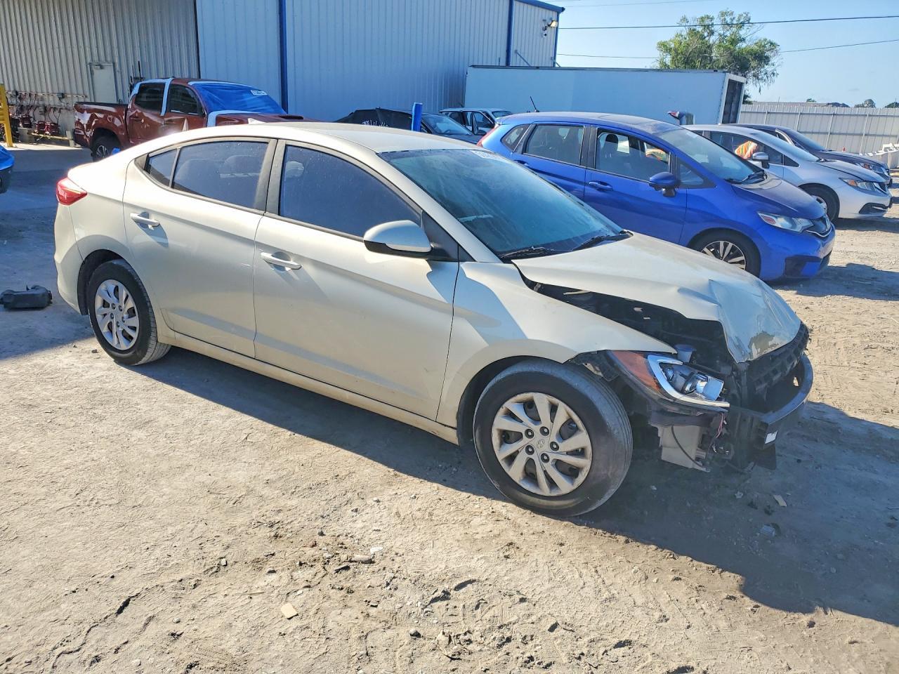 2017 Hyundai Elantra Se - Фото 4