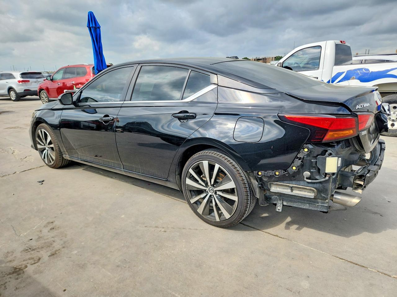 2022 Nissan Altima Sr - Фото 2