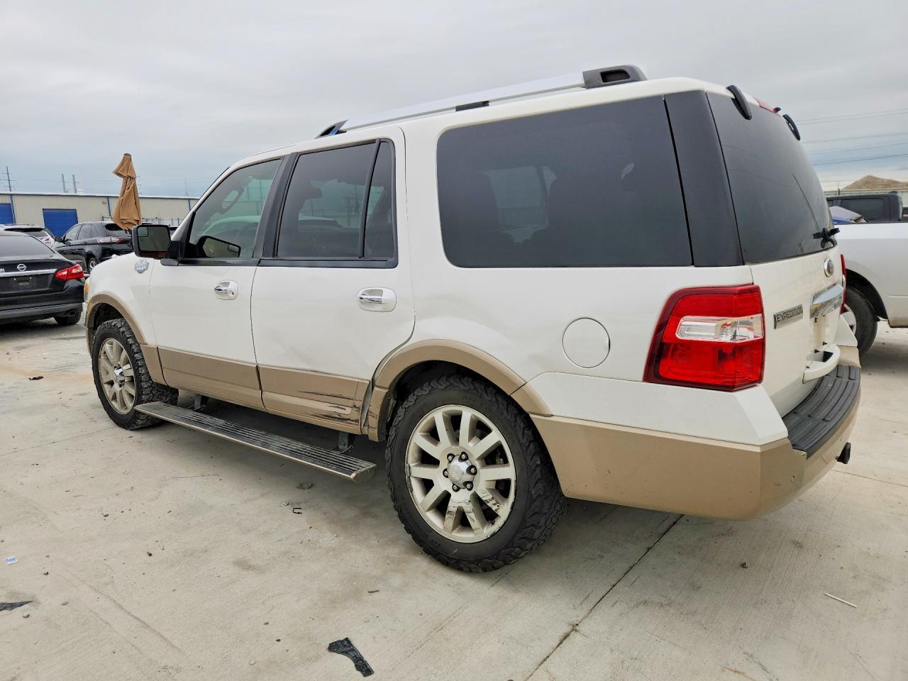 2014 Ford Expedition - Фото 2