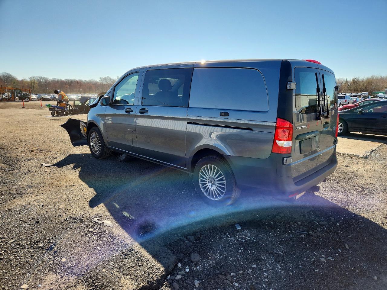 2023 Mercedes-Benz Metris - Image 2