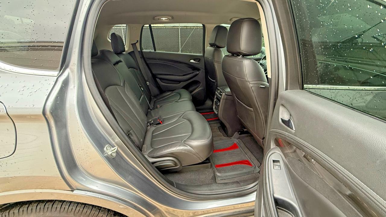 2020 Buick Envision Essence - Image 6
