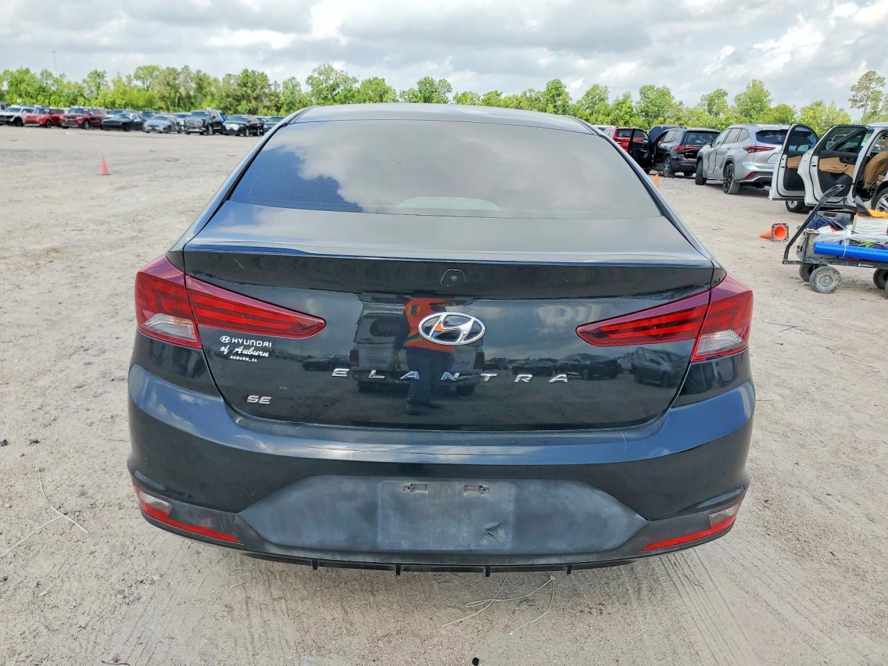 2020 Hyundai Elantra - Фото 6