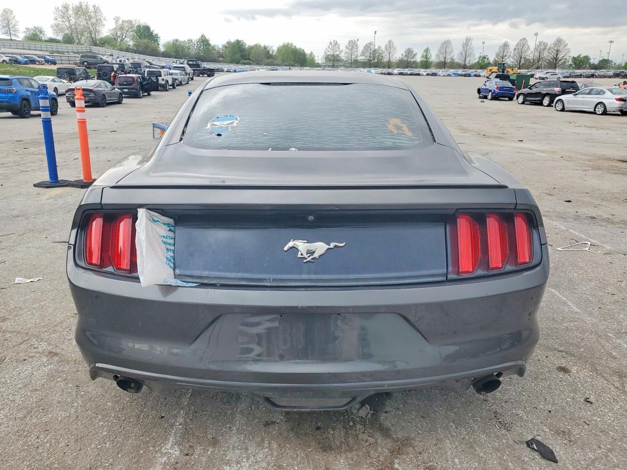 2016 Ford Mustang - Фото 6