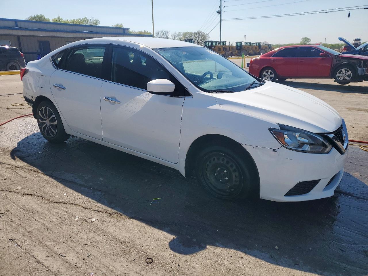 2019 Nissan Sentra S - Фото 4