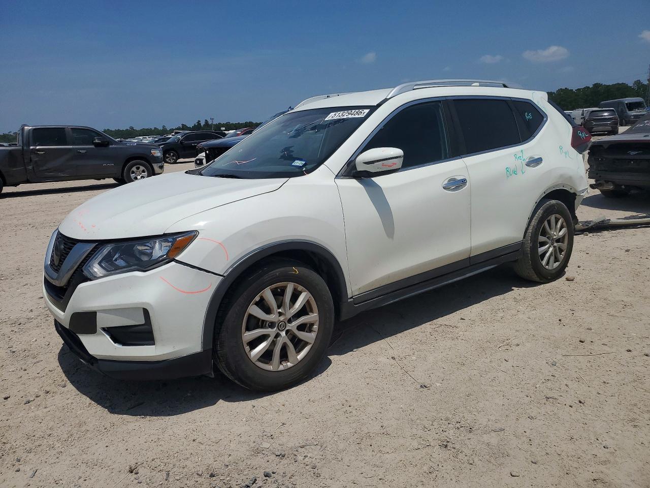 2020 Nissan Rogue Sv