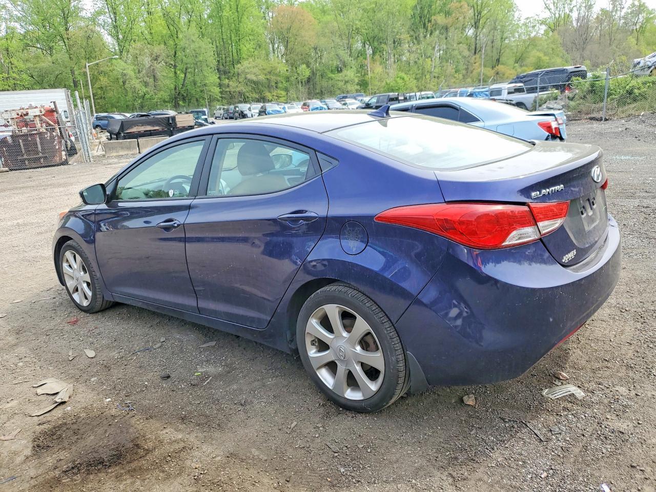 2013 Hyundai Elantra Limited - Фото 2