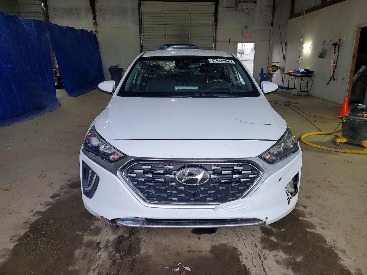 2020 Hyundai Ioniq - Image 5