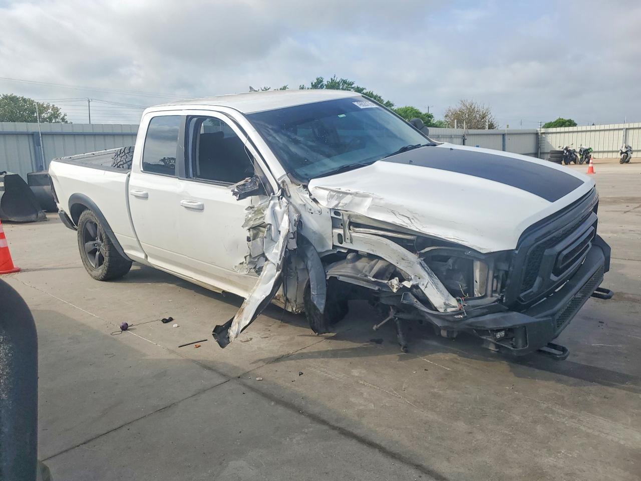 2019 Ram 1500 Classic Slt - Image 4