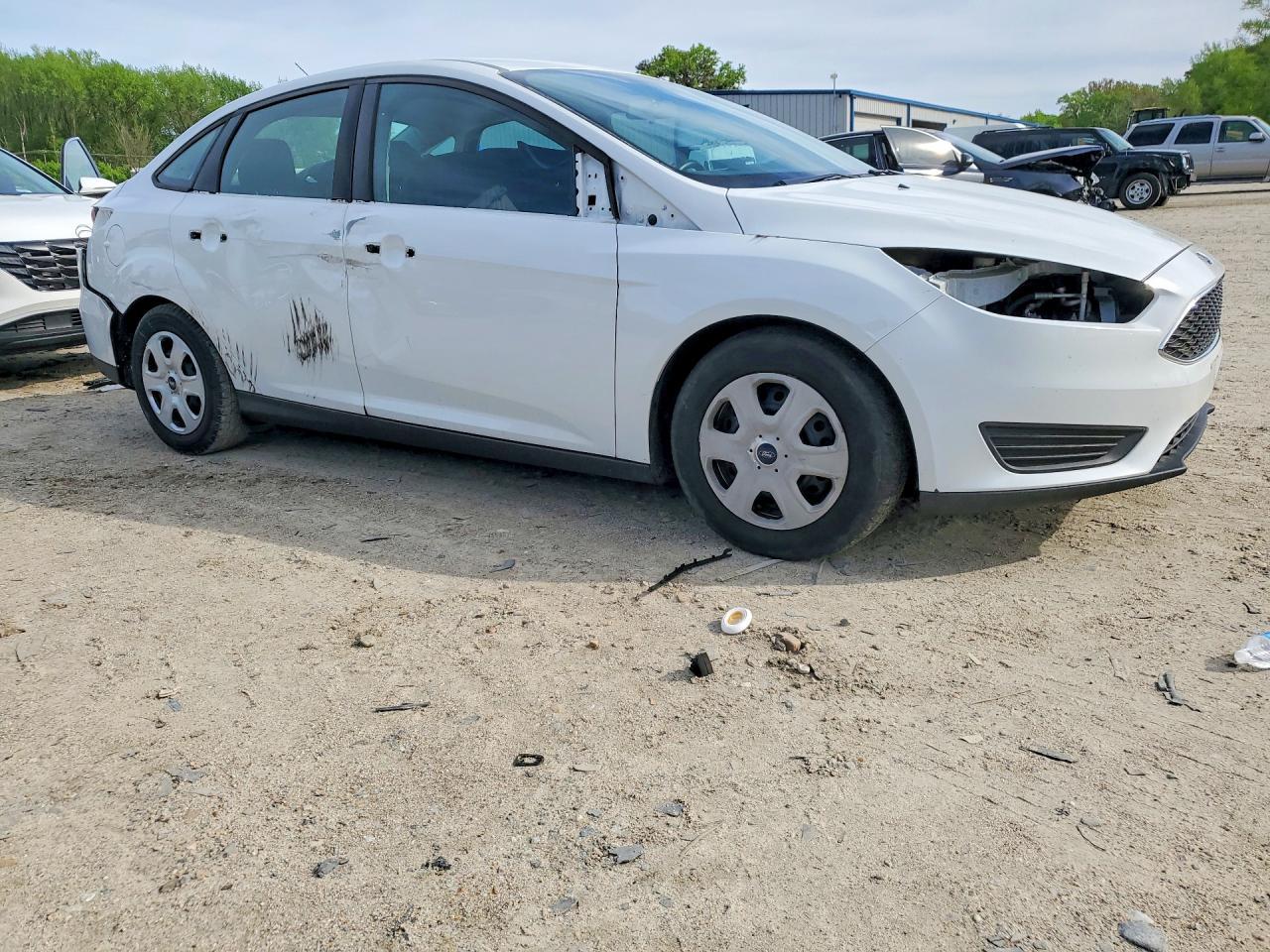 2016 Ford Focus S - Image 4