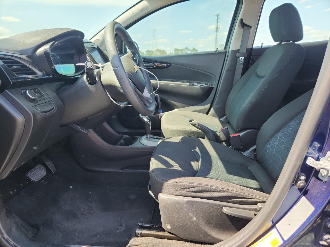 2022 Chevrolet Spark Activ Manual - Image 7