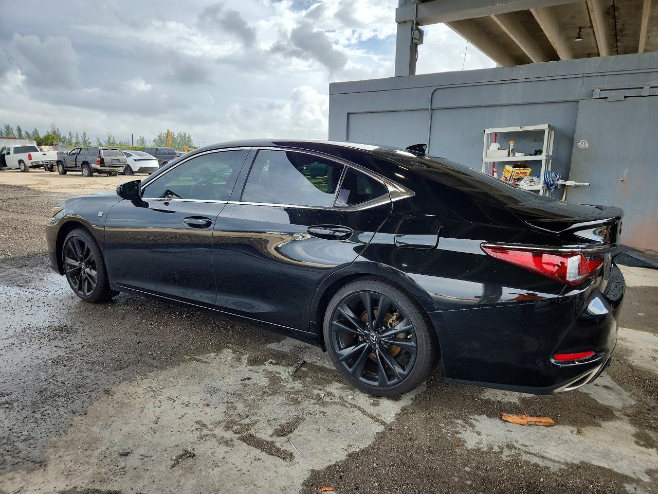 2023 Lexus Es 350 F Sport Handling - Image 2