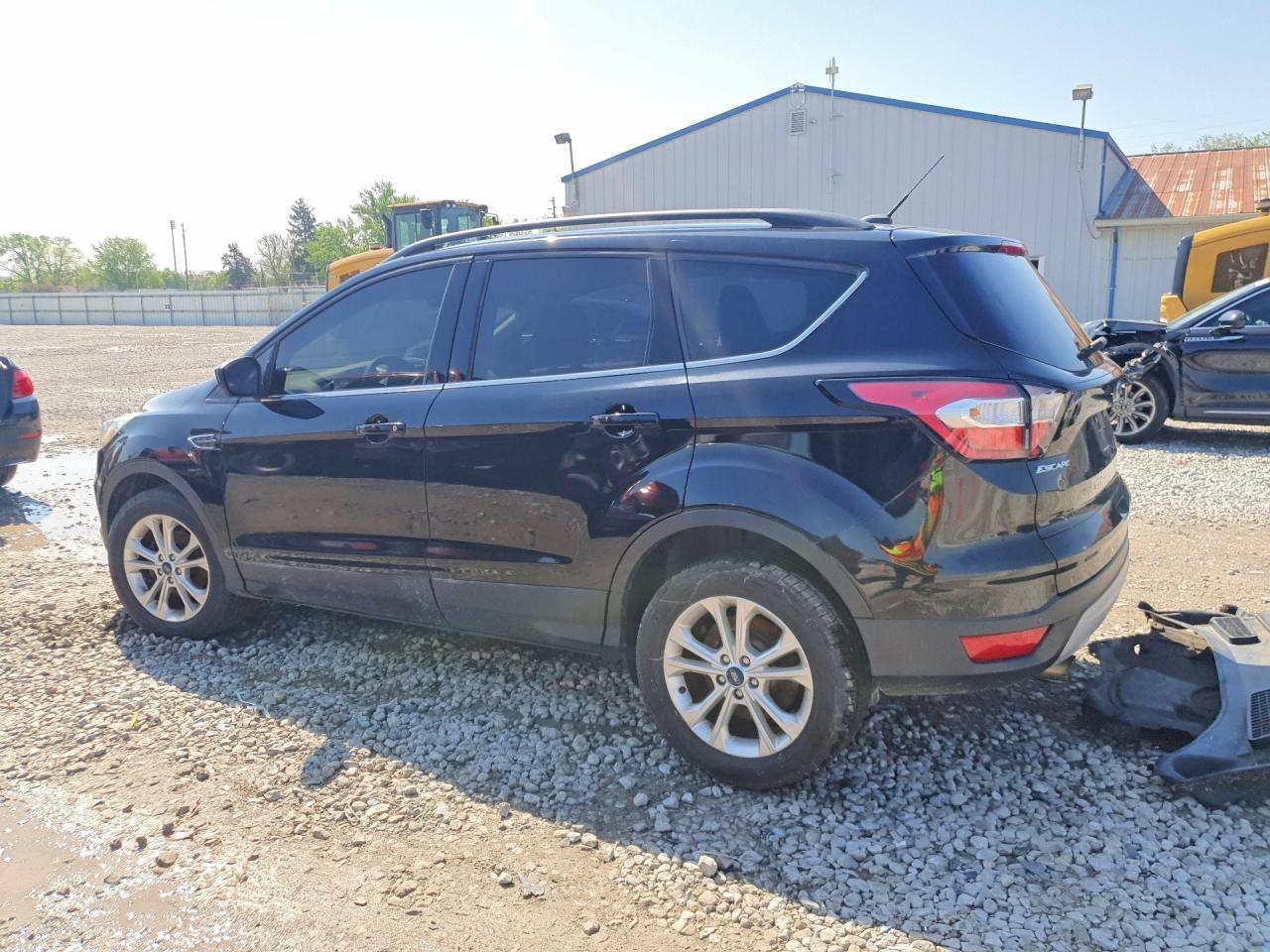 2017 Ford Escape Se - Фото 2