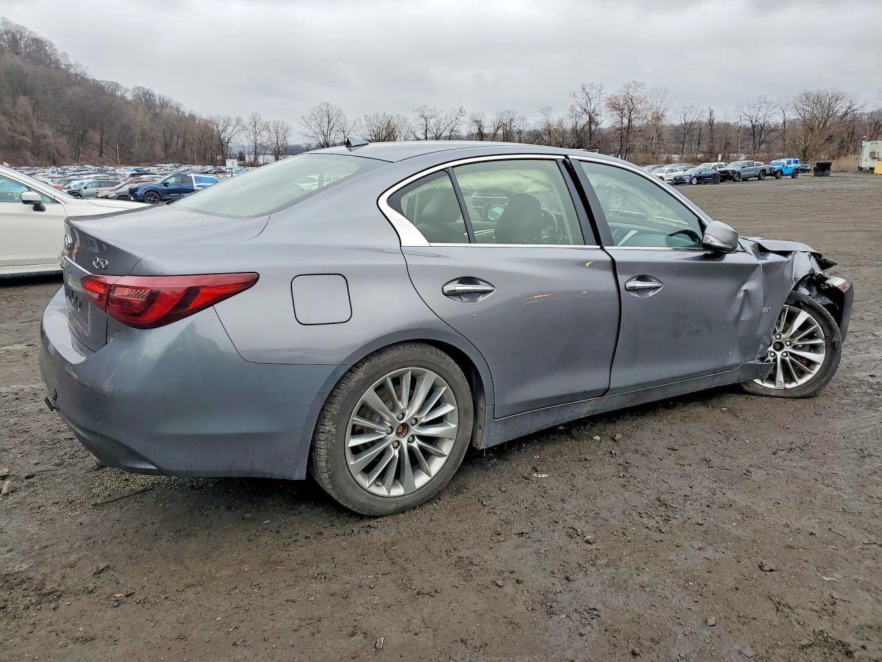 2019 Infiniti Q50 3.0T Luxe - Image 3