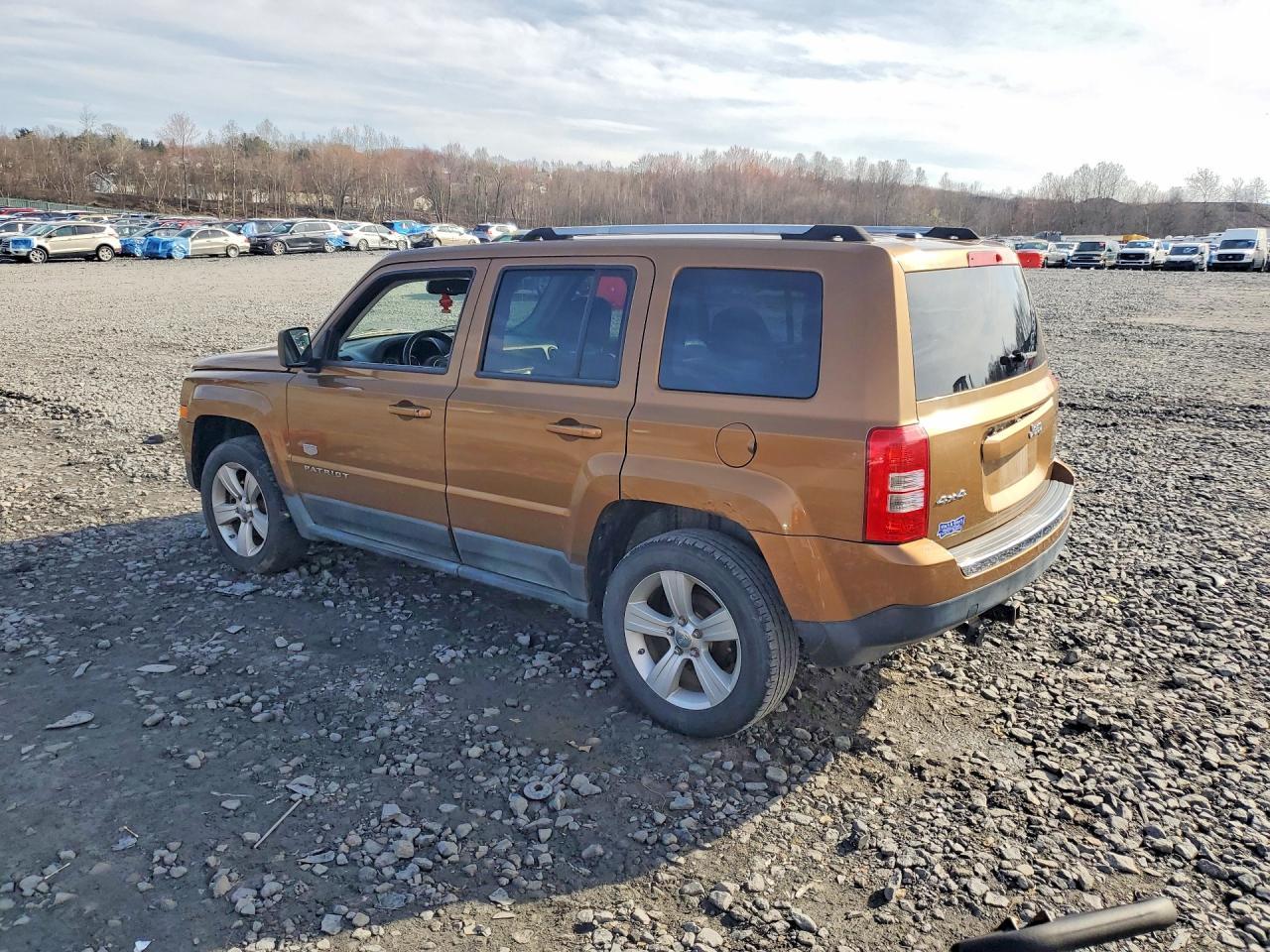 2011 Jeep Patriot Latitude - Фото 2