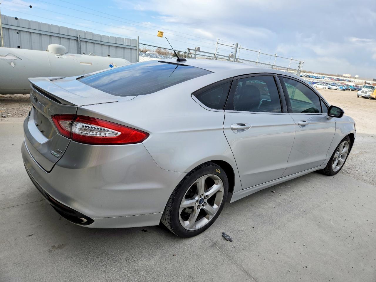 2013 Ford Fusion Se - Фото 3
