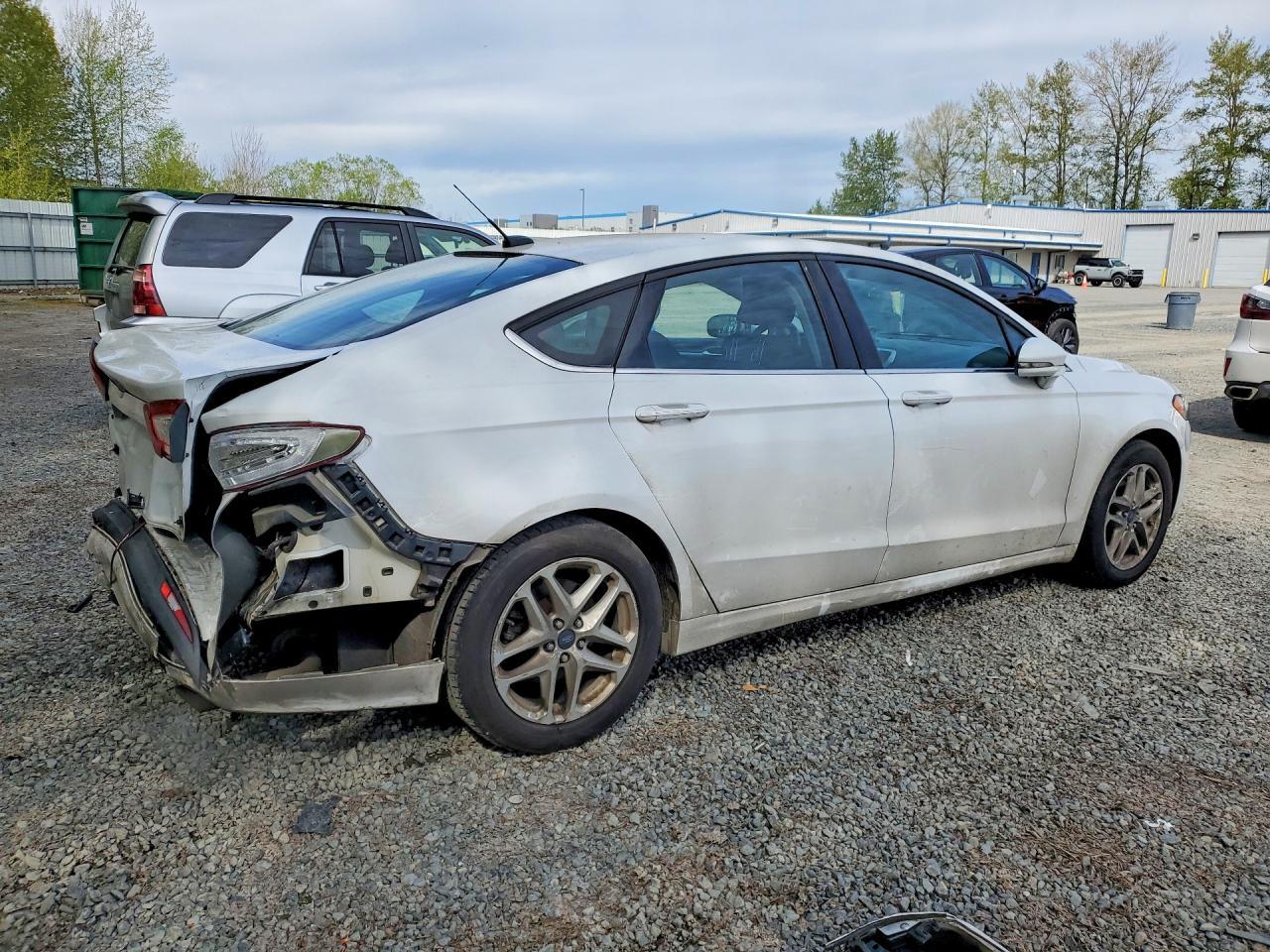 2015 Ford Fusion Se - Фото 3