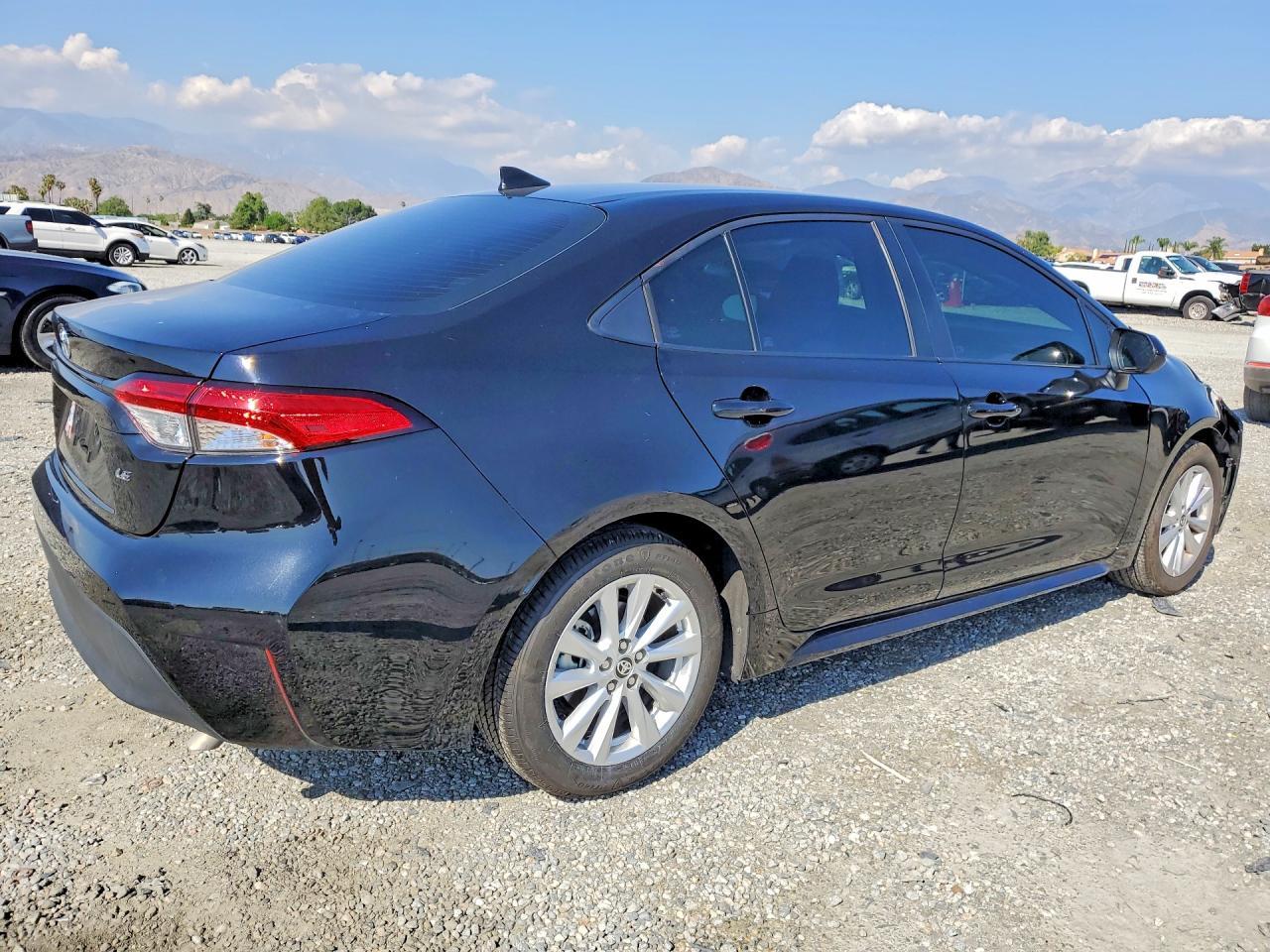 2025 Toyota Corolla Le - Image 3