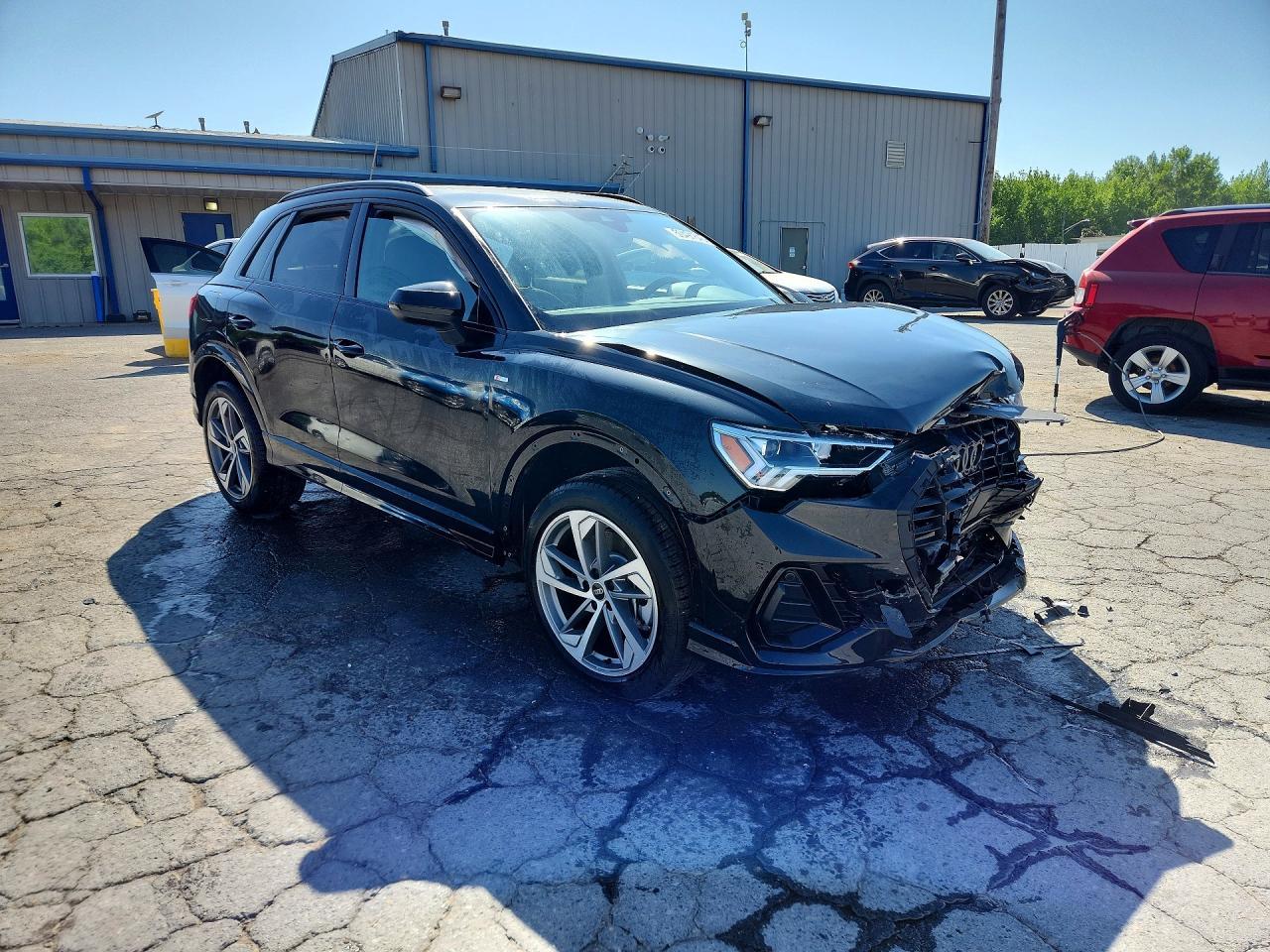 2025 Audi Q3 Premium S Line 45 - Фото 4