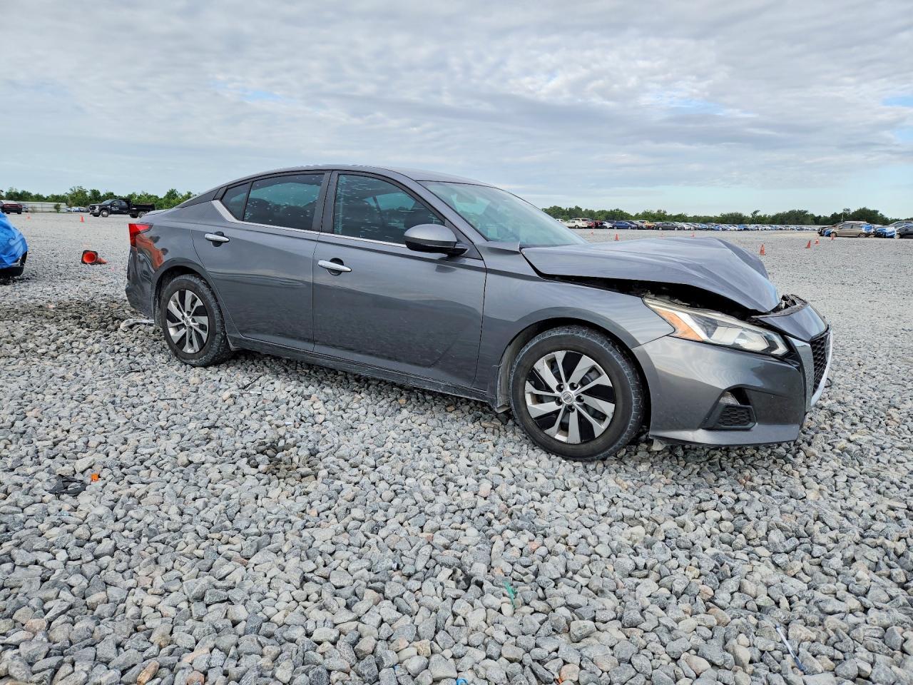 2019 Nissan Altima S - Фото 4