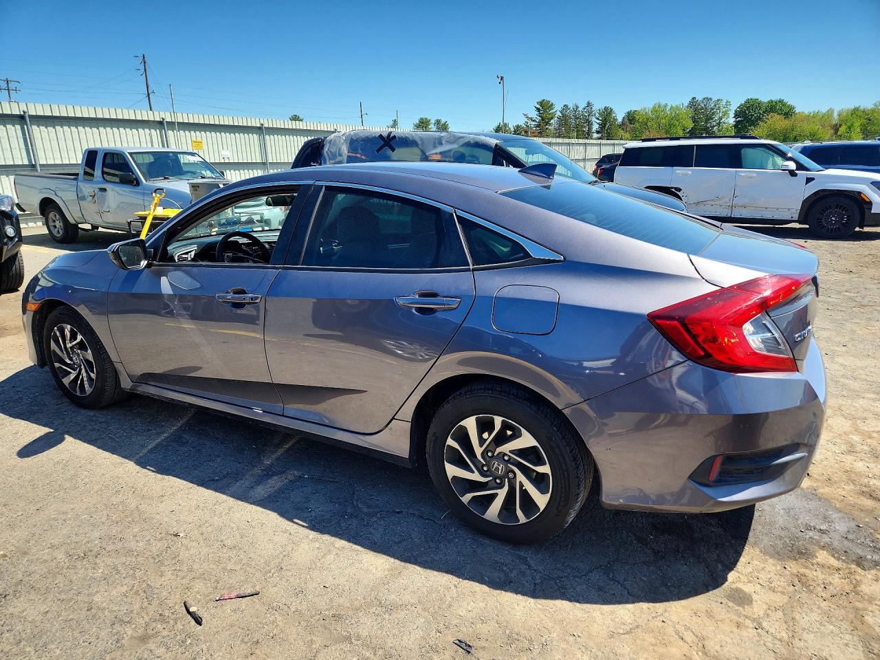 2018 Honda Civic Ex - Image 2