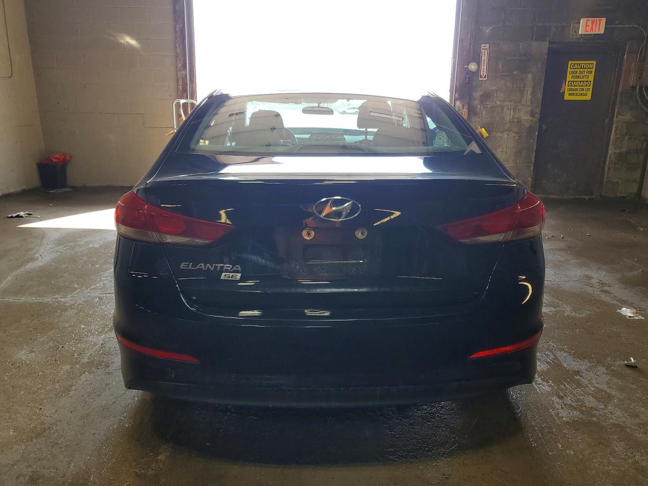2018 Hyundai Elantra Se - Image 6