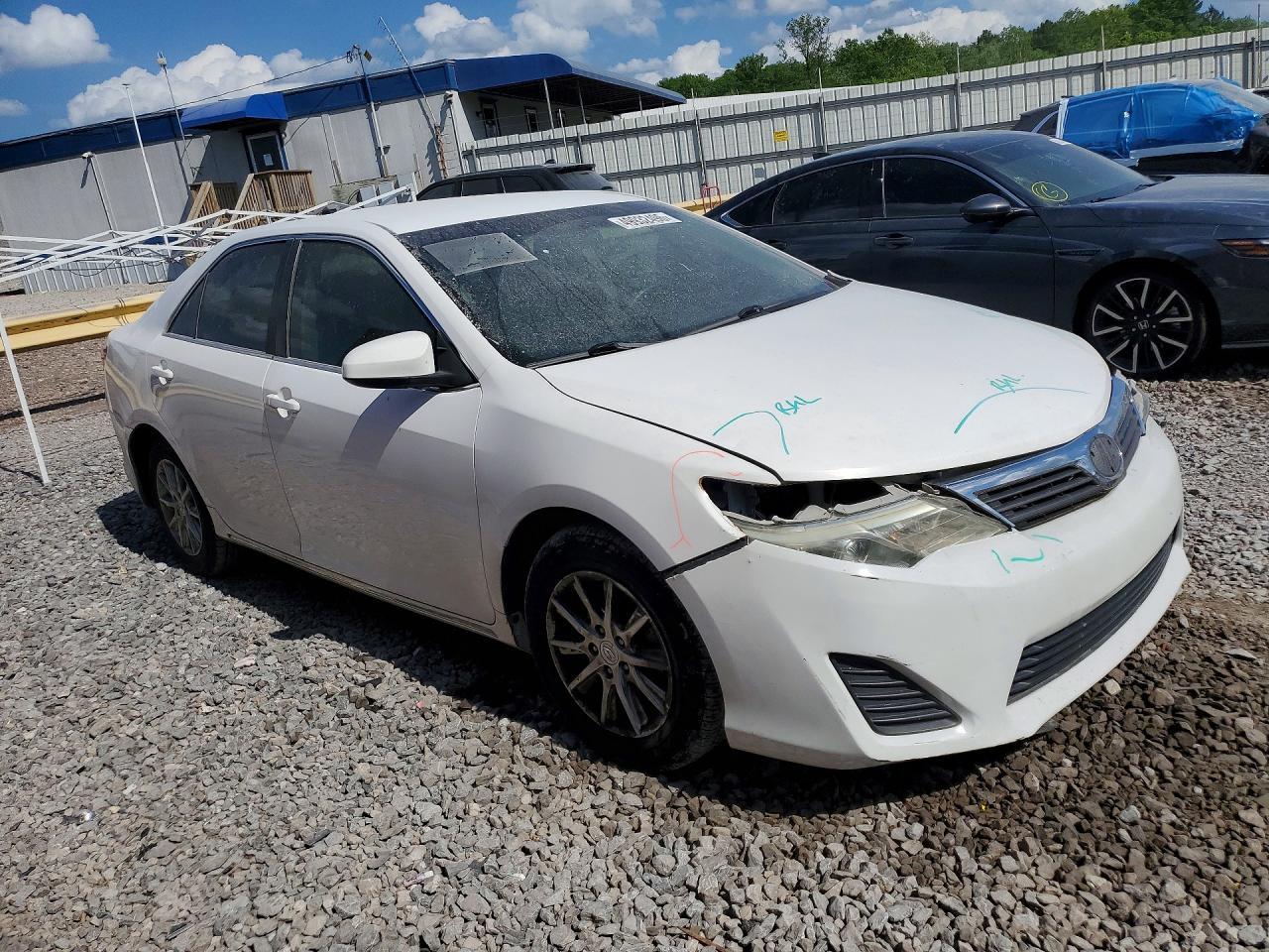 2012 Toyota Camry Le - Фото 4