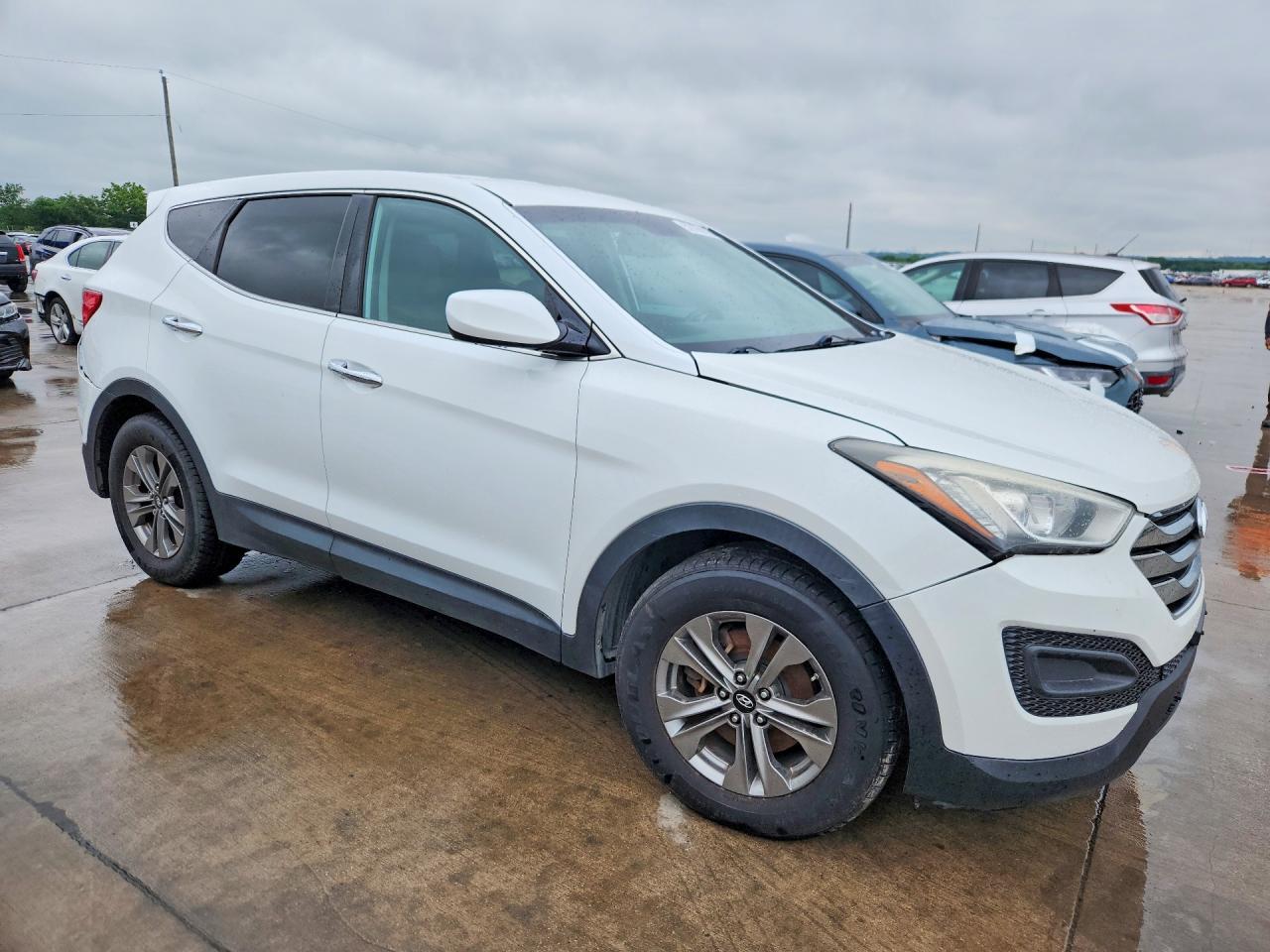 2016 Hyundai Santa Fe Sport 2.4L - Image 4