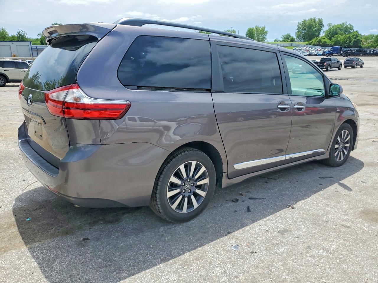 2019 Toyota Sienna Xle 7-Passenger - Фото 3