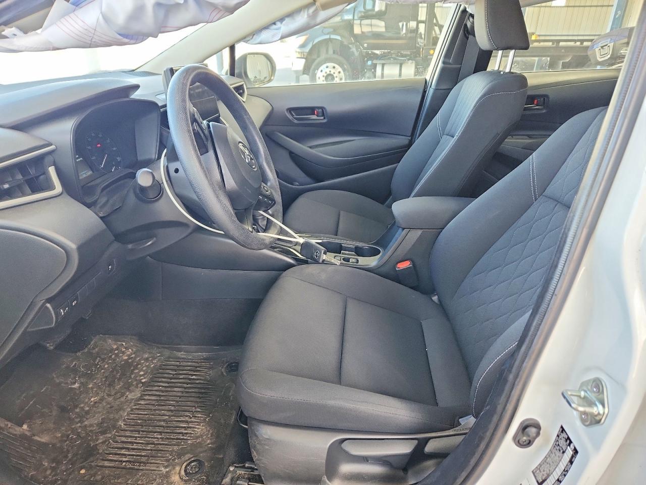 2025 Toyota Corolla Hybrid Le - Image 7