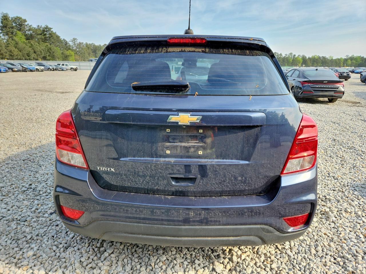 2018 Chevrolet Trax Ls - Image 6