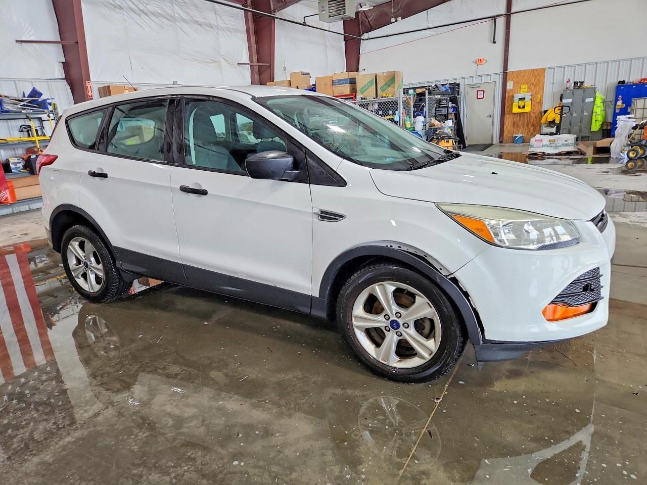 2016 Ford Escape S - Image 4