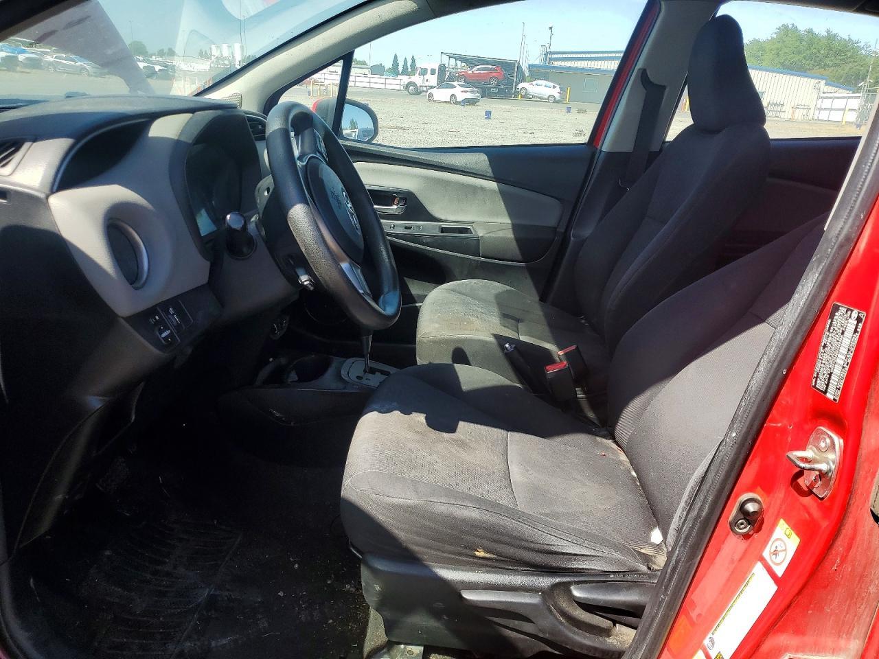 2016 Toyota Yaris 5-Door Le - Image 7
