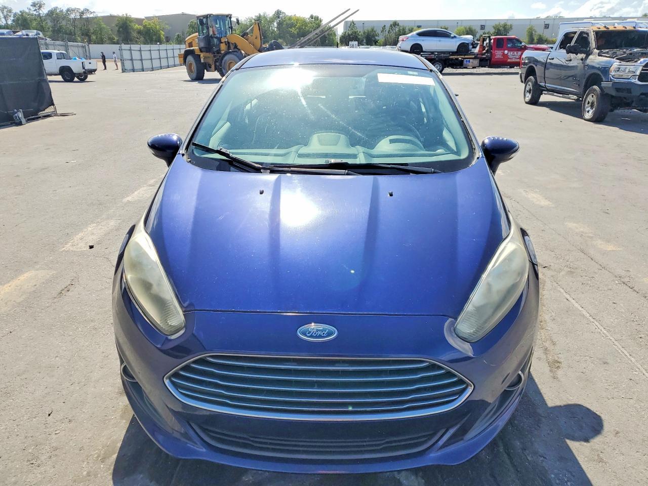 2016 Ford Fiesta Se - Image 5