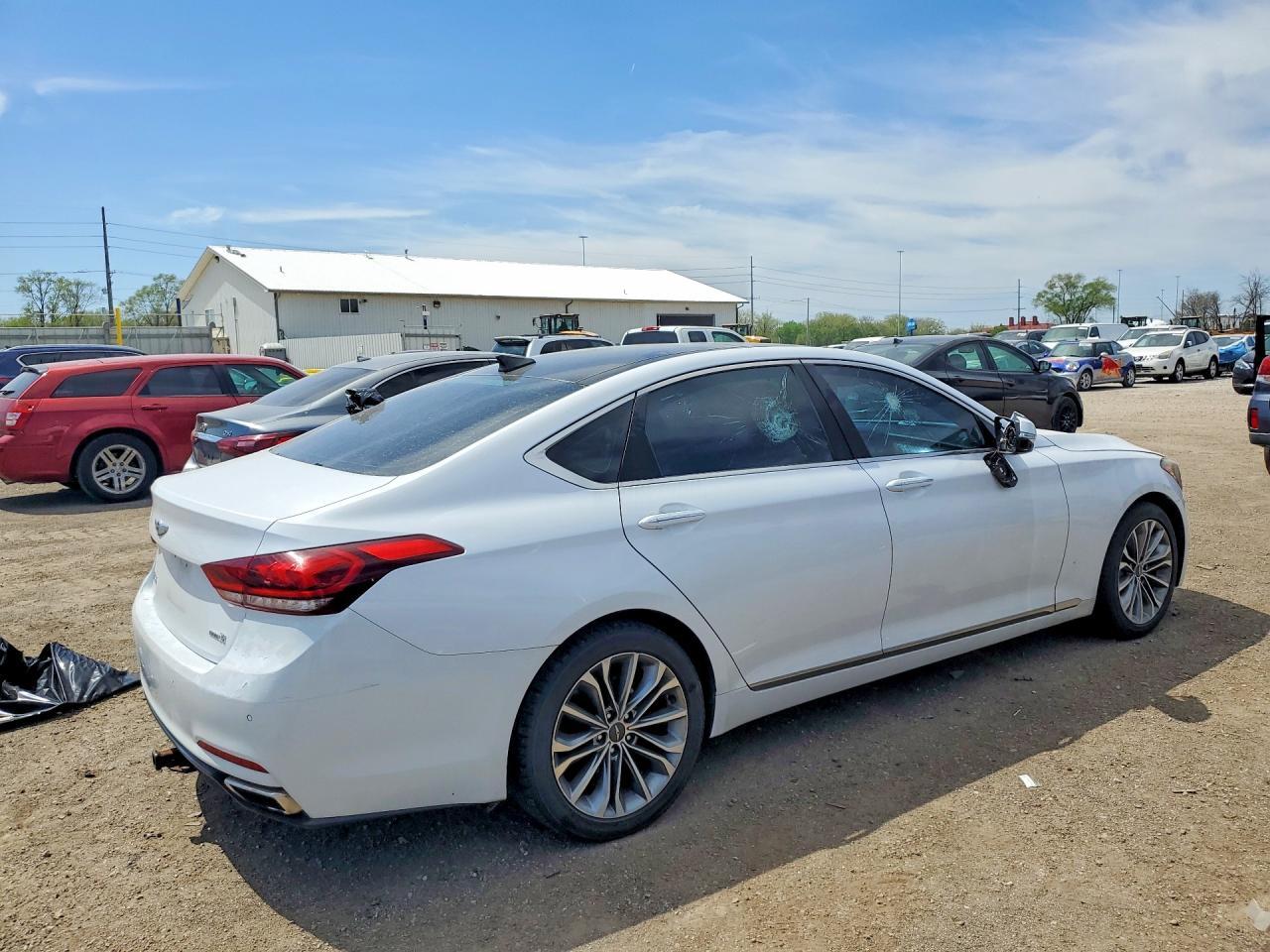 2015 Hyundai Genesis 3.8L - Image 3