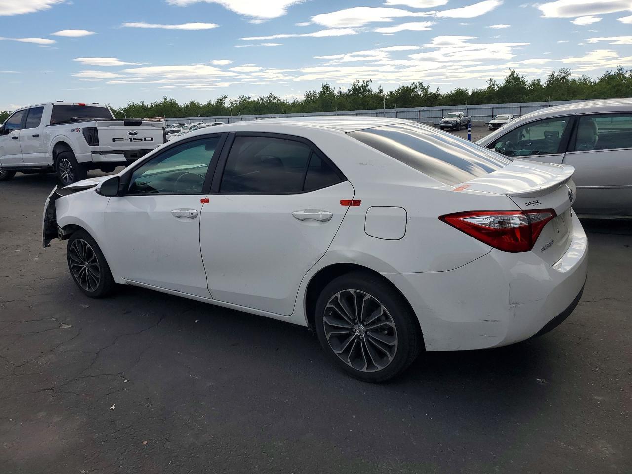 2015 Toyota Corolla S Plus - Фото 2