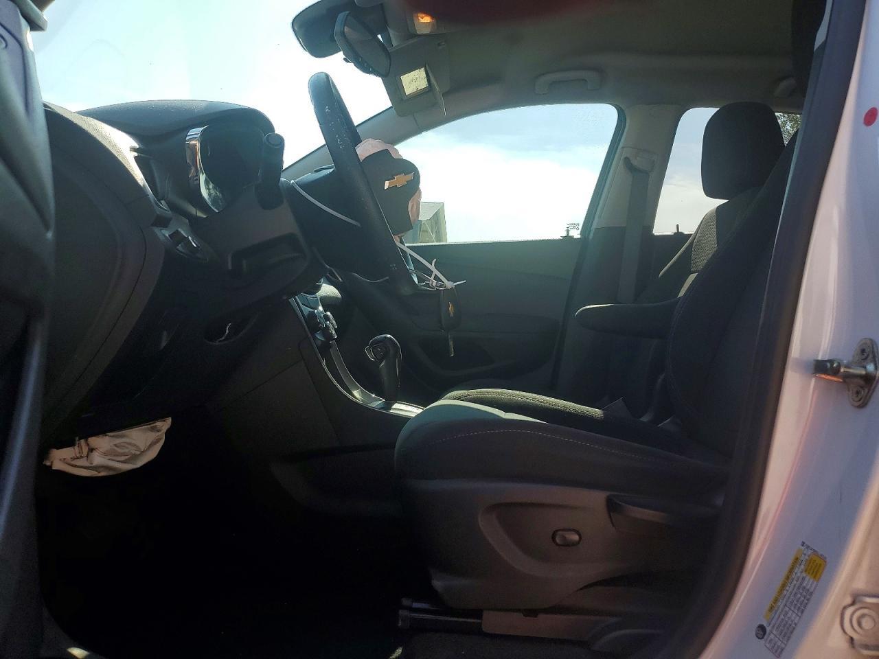 2020 Chevrolet Trax Ls - Image 7