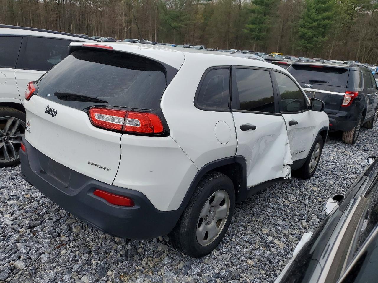 2015 Jeep Cherokee Sport - Фото 3